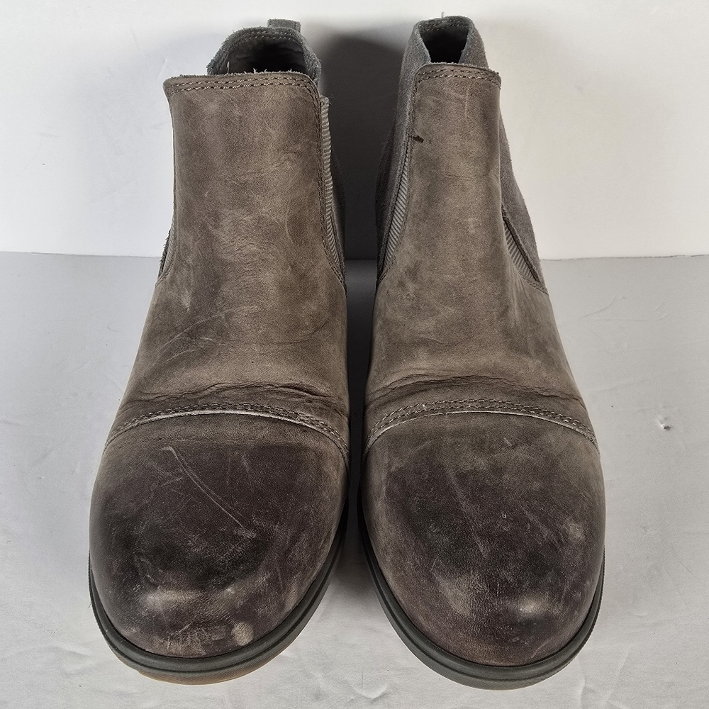 Sorel Evie ll Chelsea Boots Gray Distressed Leather And Suede Combination Size 7